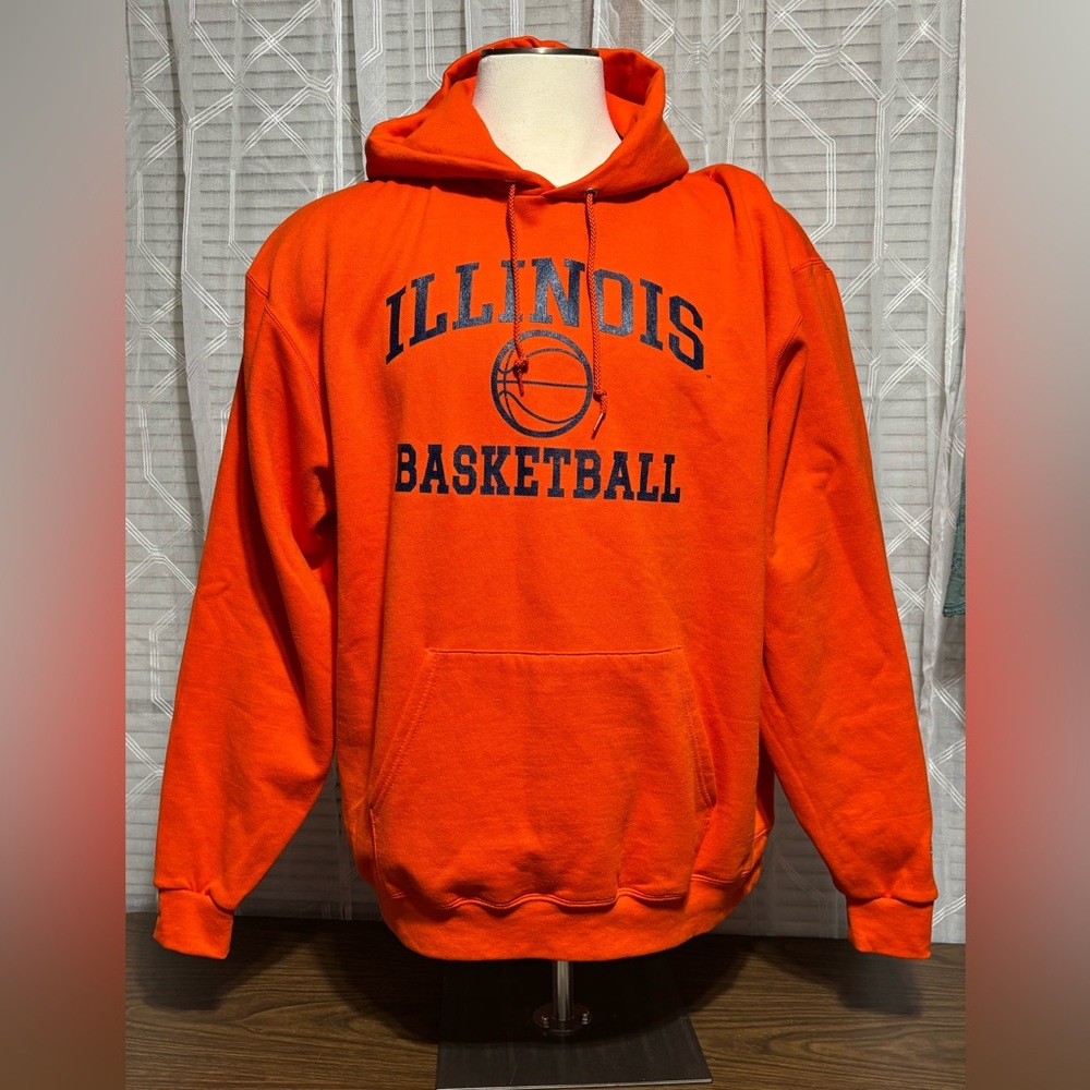 Illinois Basketball Men’s XL Orange Hooded Sweatshirt Never worn Kangaroo pocket